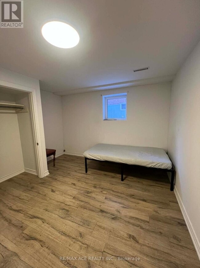 Photo - 161 Heale Ave