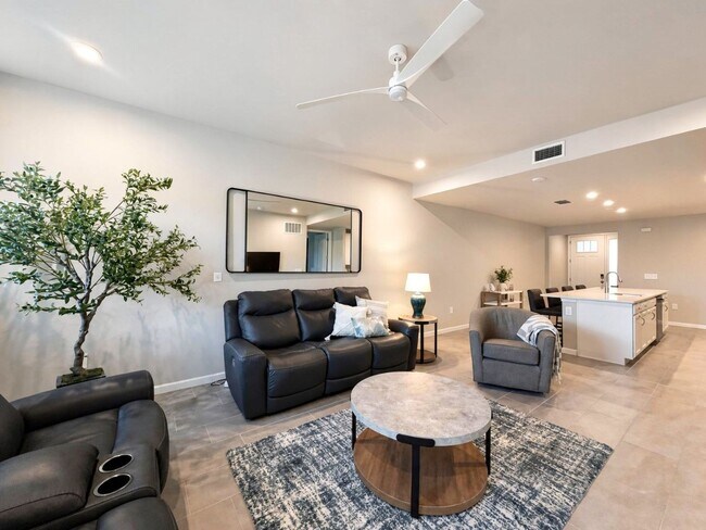 Photo - First-Floor Condo 2/2 in Bayshore Arts District