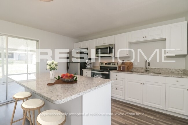Photo - 7184 Fireside St