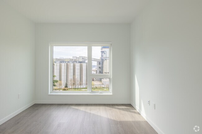 2BR, 2BA - 739SF - Primary Bedroom