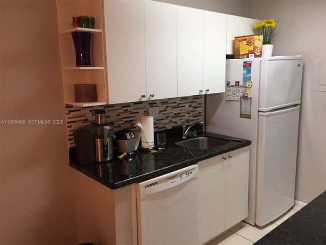 Photo - 10738 N Kendall Dr Unit K-20