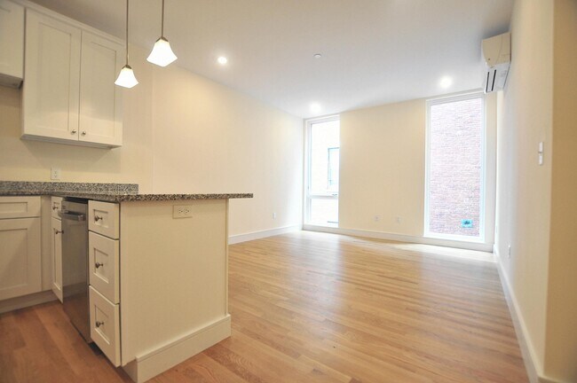 Building Photo - 382 Marlborough St Rental
