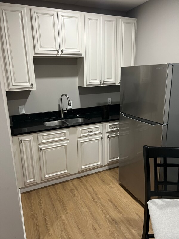 Photo - 2608 Village Ln