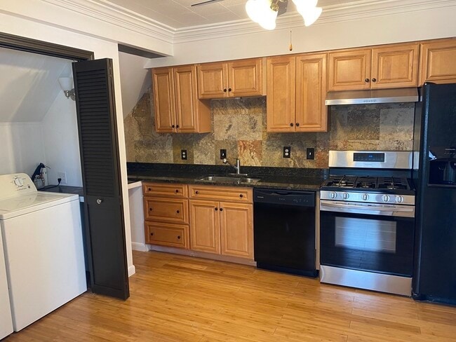 Photo - 131 Josephine Ave Unit 2