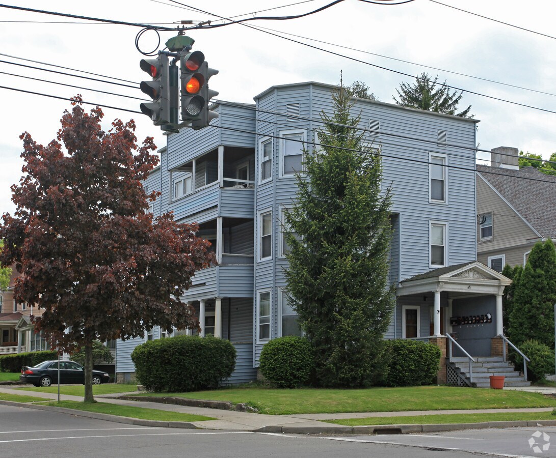 Photo - 71 Leroy St Apartments