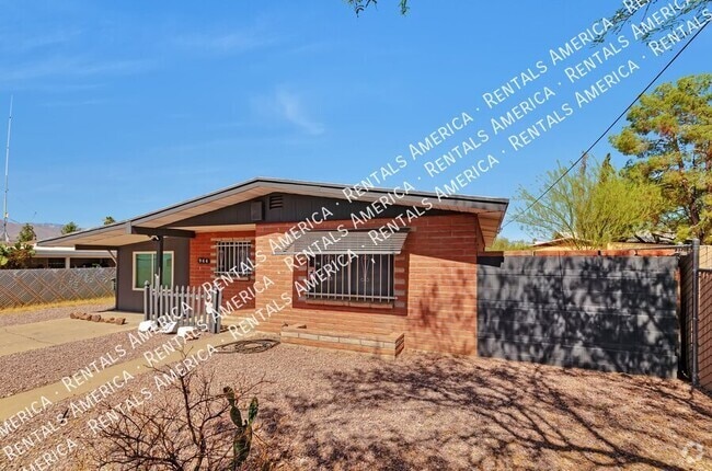 Building Photo - 944 N Catalina Ave Rental