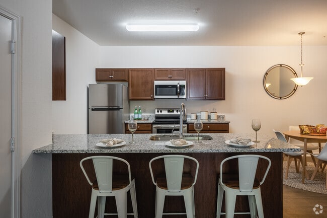 2BR, 2BA
