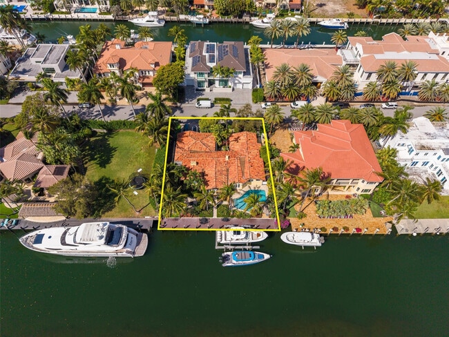 Photo - 330 Royal Plaza Dr