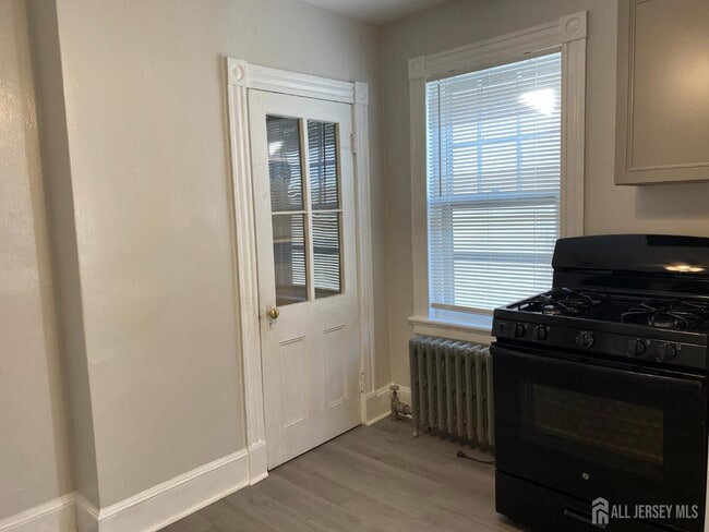 Photo - 235 Montgomery St Unit 2