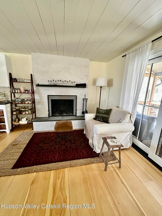 Photo - 25 Boggs Hill Rd