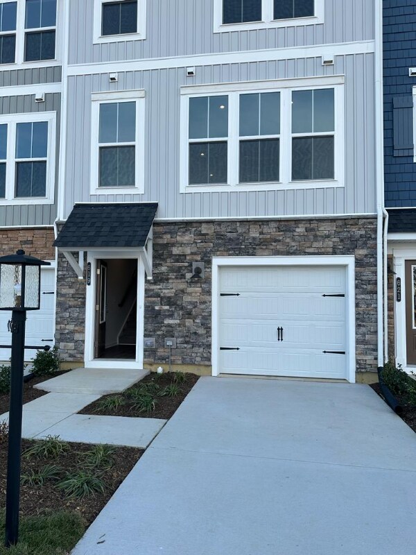 Photo - 619 Rivanna Hl Rd Townhome