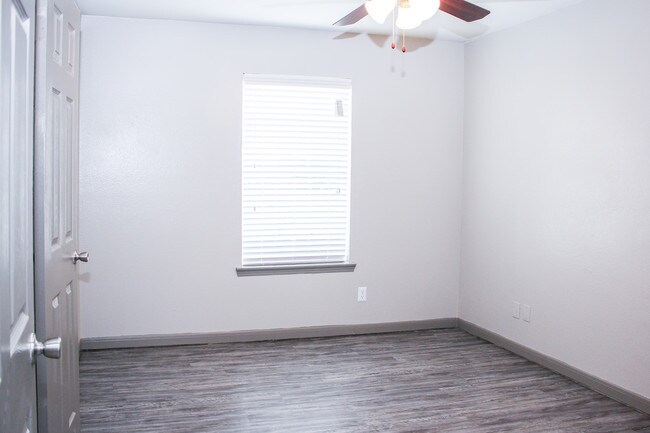 Photo - Whispering Oaks