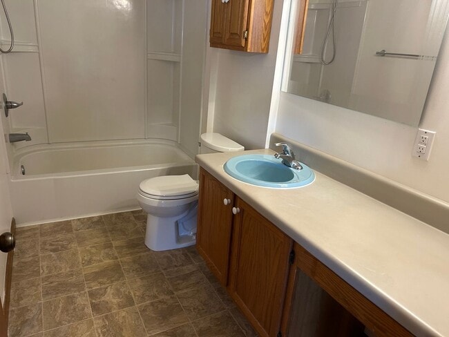 Photo - 2 Bedroom / 1 Bath Apt - Kingsport TN