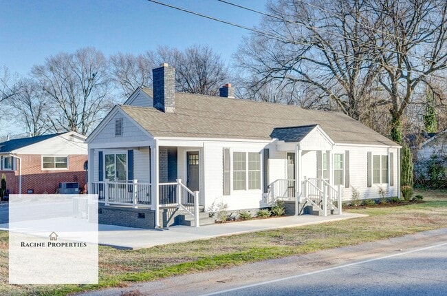 Photo - Charming Three Bedroom in Greer, SC