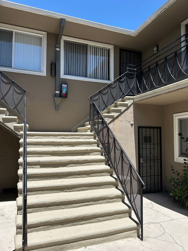 11401 WASHINGTON PL