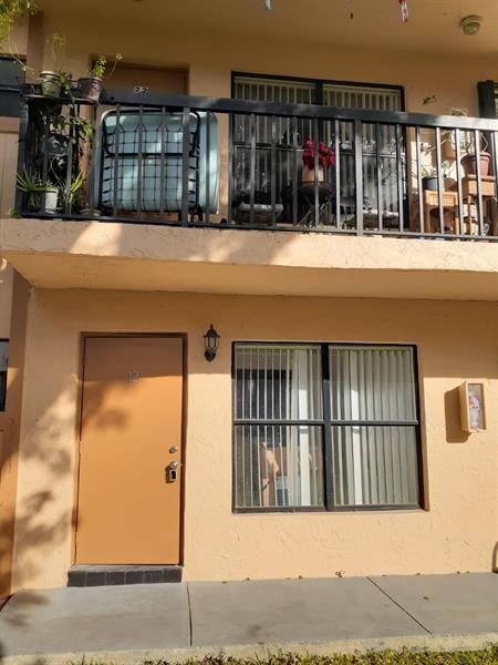 Photo - 2735 W 66th St Apartamento