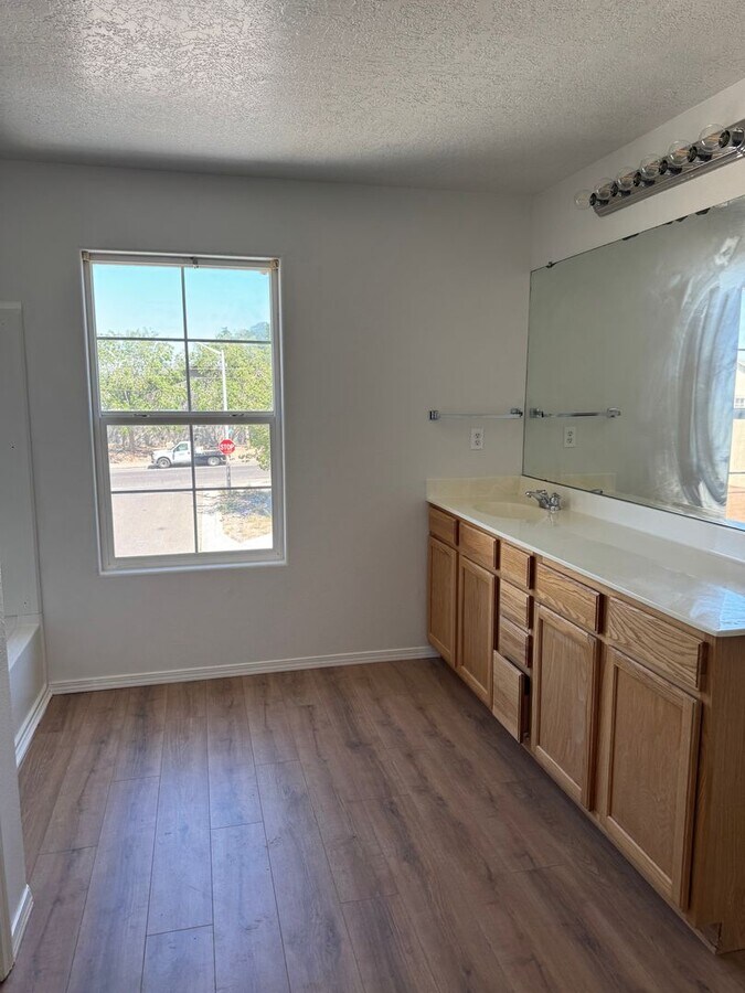 Three Bedroom Townhome - Three Bedroom Townhome