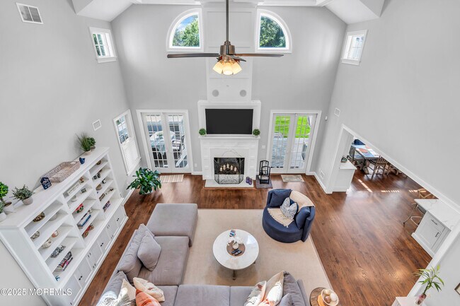 Photo - 211 Lorraine Ave