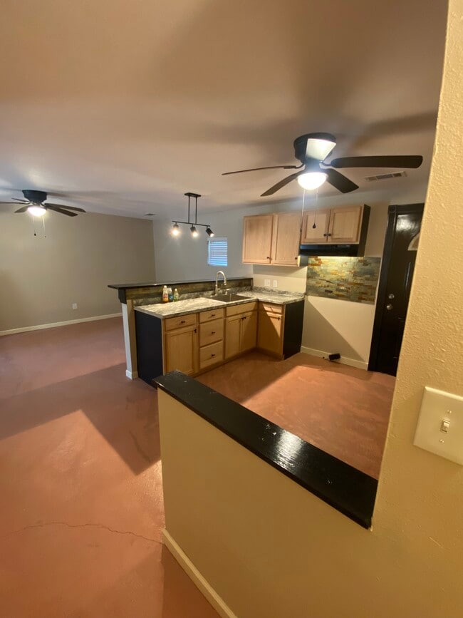 Photo - 3540 N Foster Dr