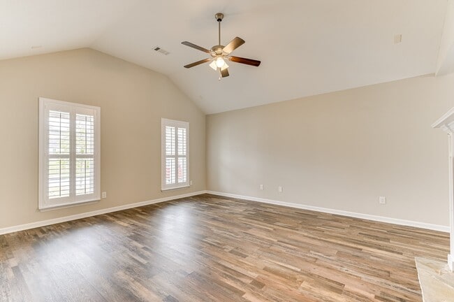 Photo - 157 Dublin Lp