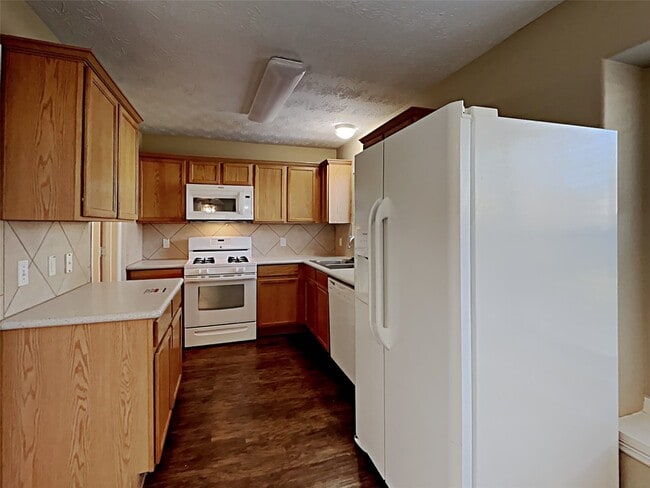 Photo - 5010 Deer Path Dr