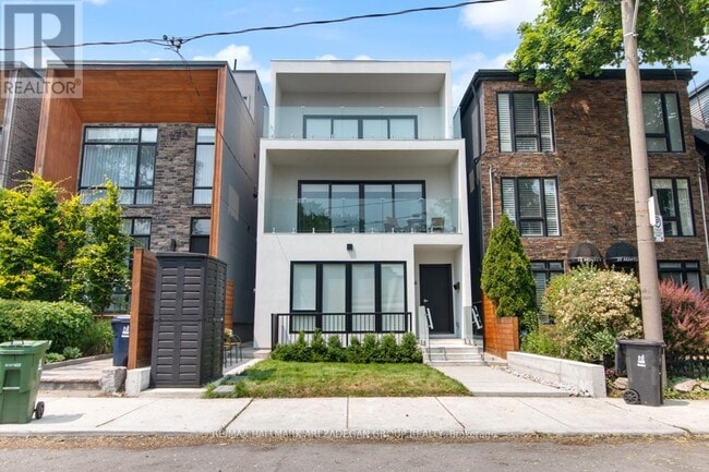 Photo - 16 Minto St Unit 1