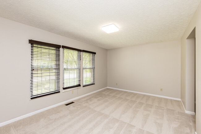 Photo - 6085 Tara Hill Dr