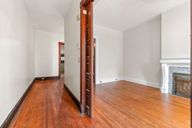 Photo - Spacious 6BR/2.5BA in CV AVAILABLE June 2026