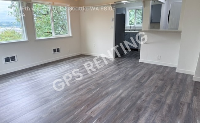 Photo - 3802 19th Ave SW Unit 2