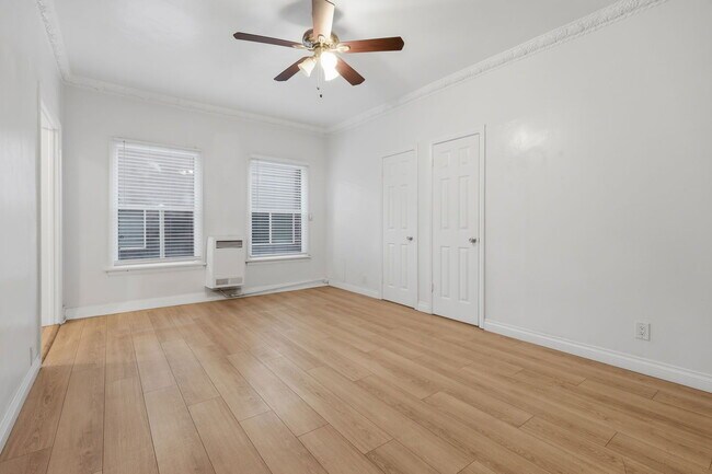 Photo - 724 S Mariposa Ave Unidad 203