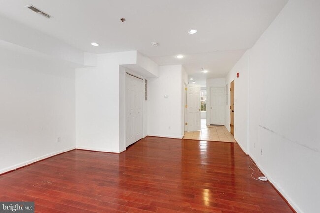 Photo - 5 W Girard Ave Unit 2