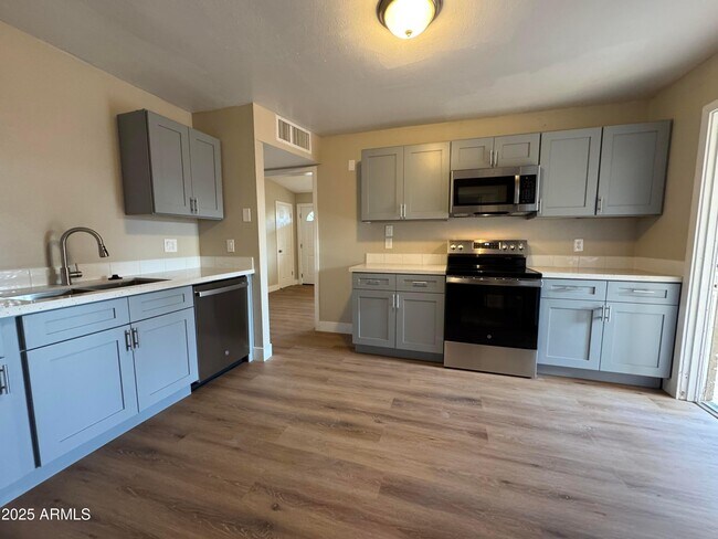 Photo - 2020 E Arbor Ave