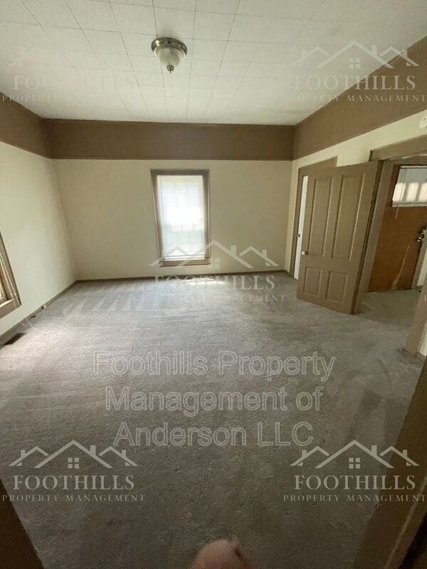 Photo - 209 Farmer St