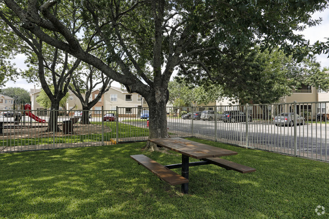 Building Photo - Foxfire Apartments
