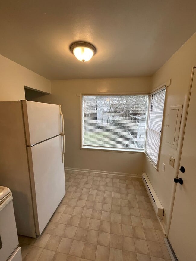 Photo - ar808 / ar806 53rd Unit 808