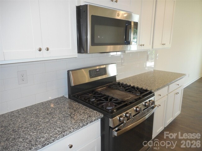 Photo - 758 Earhart St NW