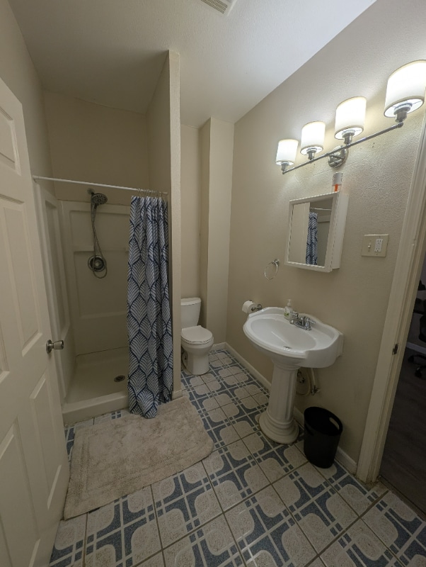 Photo - 1335 Jewett St