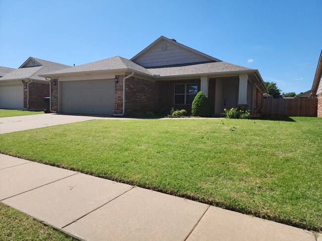 Photo - 3208 SW 103rd St House