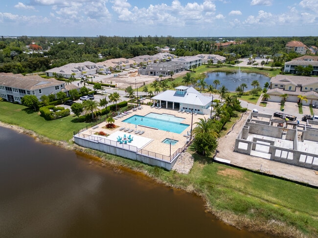 Building Photo - 4551 Arboretum Cir Unit 202