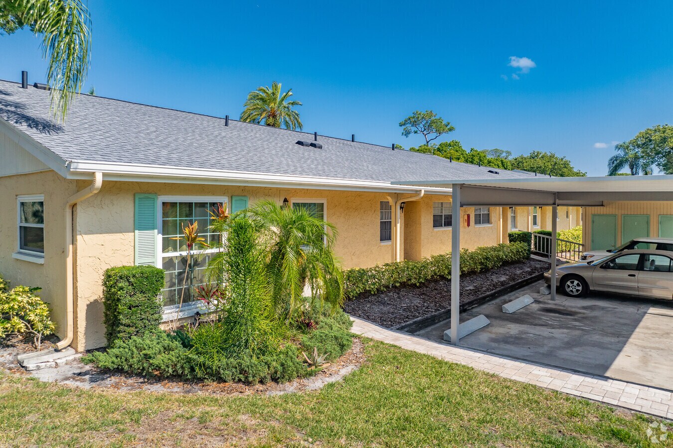 2465 Northside Dr Clearwater, Florida - Woodland Villas
