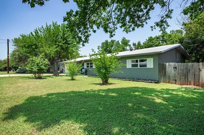 Photo - Quaint 3 Bedroom, 2 Bath Home in Cedar Park
