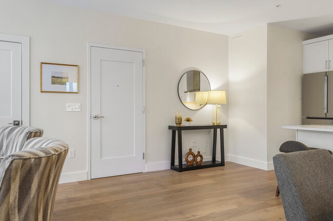 Photo - 1 US-1 Unit 505