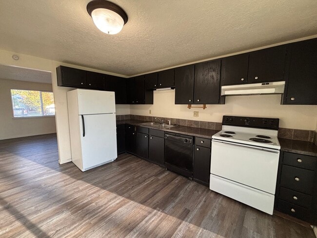 Photo - 4035-4037 Amber Ln Unit 4037 Amber