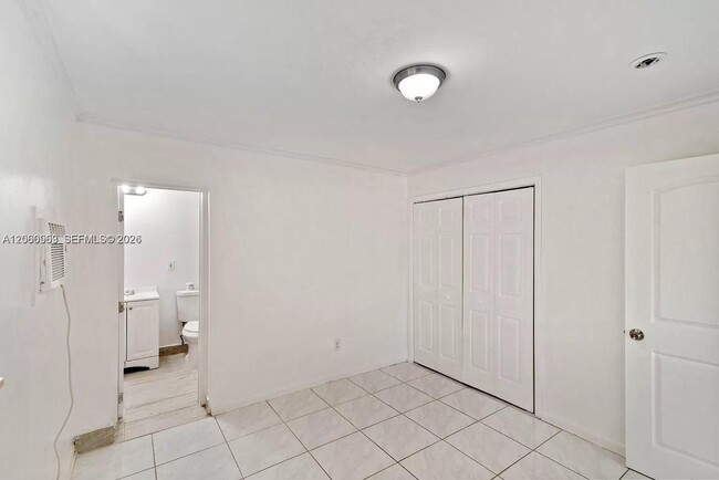 Photo - 17200 NW 51st Pl Unit B