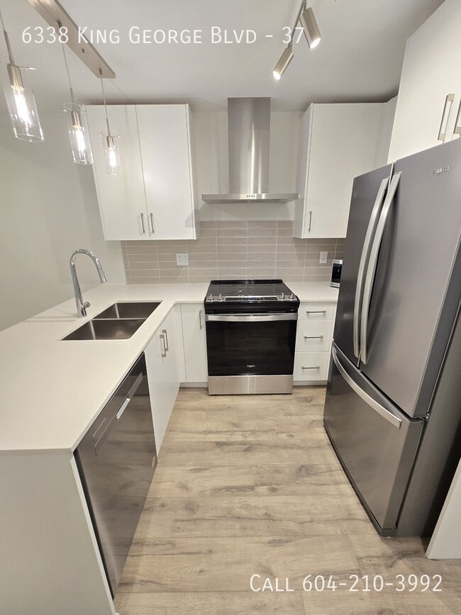 Building Photo - Brand New Unit at Creekside Terrace