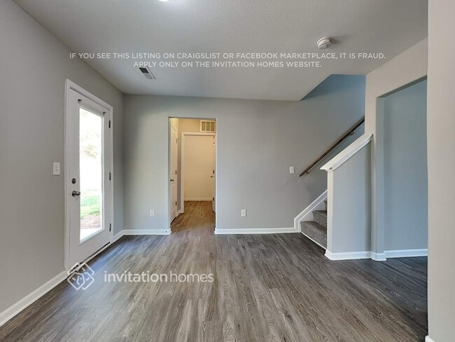 2402 King Malcolm Ln
