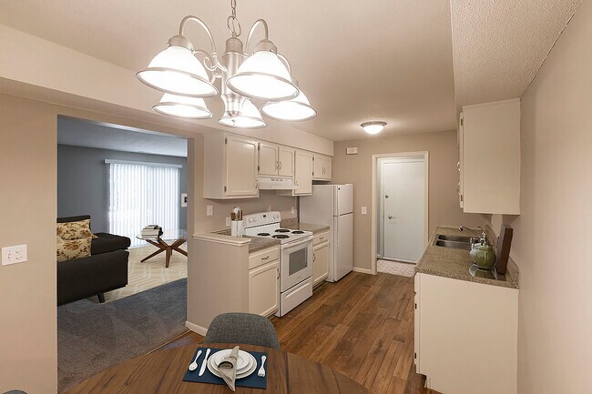 Four Seasons Apartments