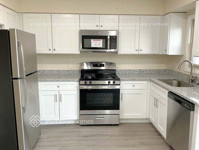 Photo - 2218 Jasmine Dr