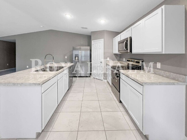 Photo - 3107 35th St W
