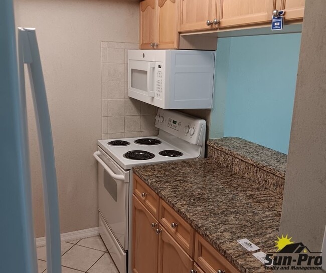 Photo - 145 N Halifax Ave Unit Apartment 103